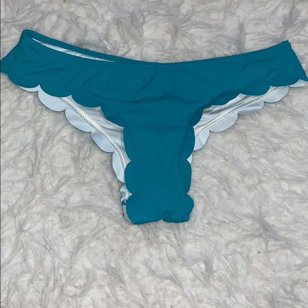 Victoria’s Secret (Pink) bikini bottom